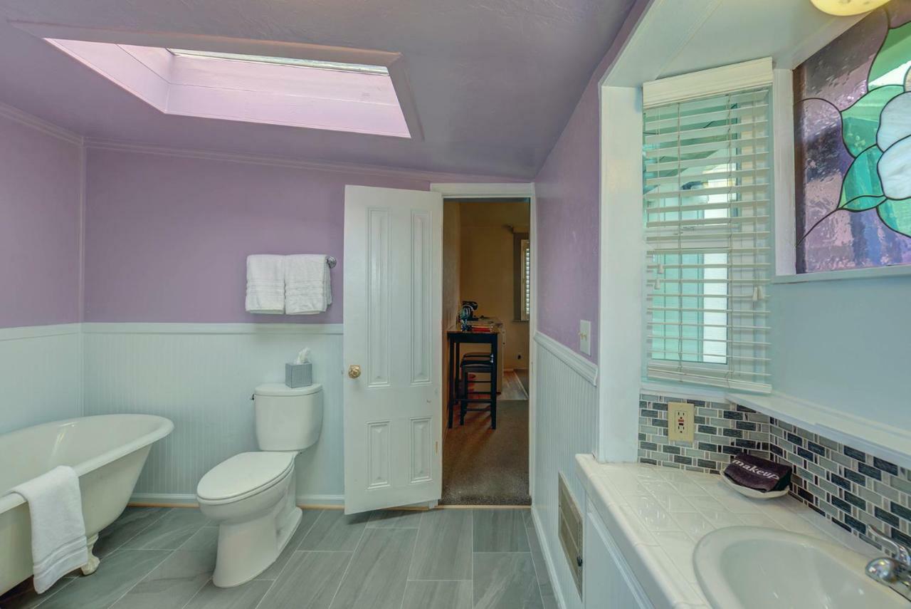 Carlisle Garden Suites Ashland Exterior photo